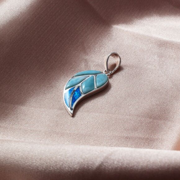 925 Sterling Silver Larimar Necklace: Shimmer and Shine with Timeless Pendant - Picture 2 of 10